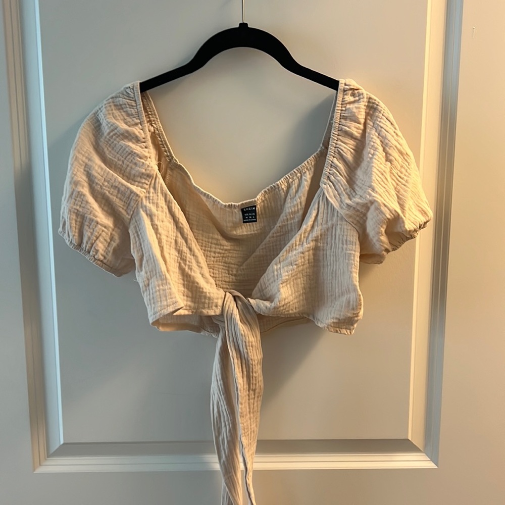 Tie front crop